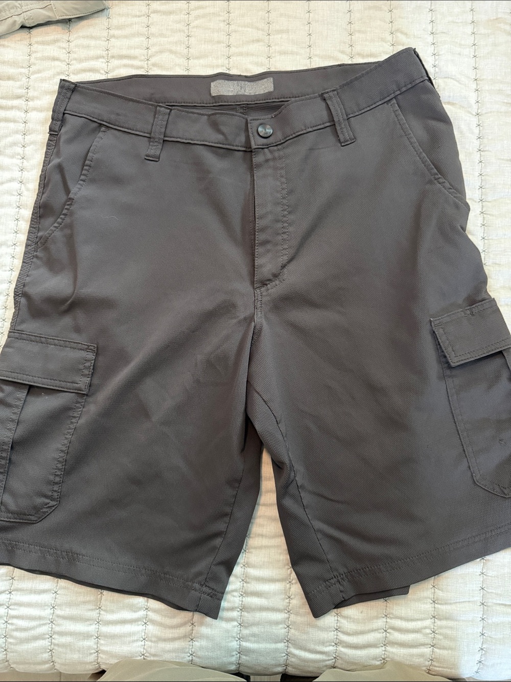 Lee Men's Dark Gray Cargo Shorts
